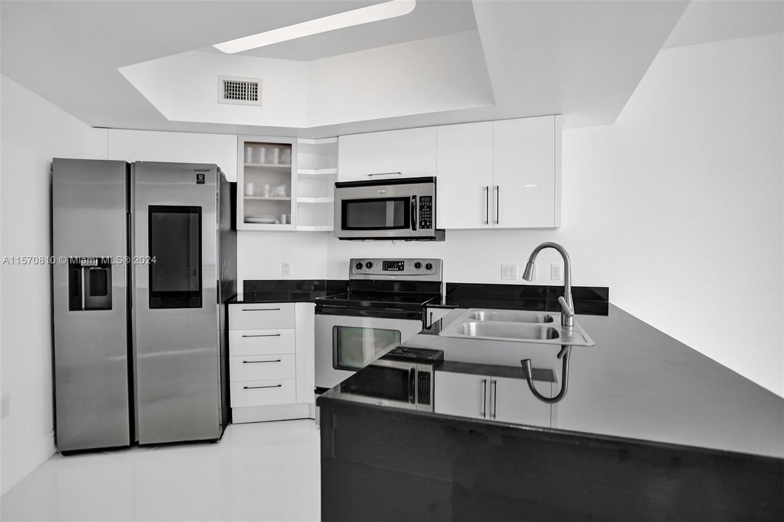 1750 N Bayshore Dr 5214, Miami, Florida 33132, 2 Bedrooms Bedrooms, ,2 BathroomsBathrooms,Residentiallease,For Rent,1750 N Bayshore Dr 5214,A11570810