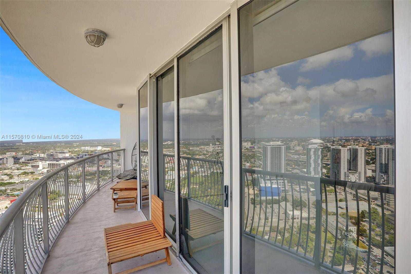 1750 N Bayshore Dr 5214, Miami, Florida 33132, 2 Bedrooms Bedrooms, ,2 BathroomsBathrooms,Residentiallease,For Rent,1750 N Bayshore Dr 5214,A11570810