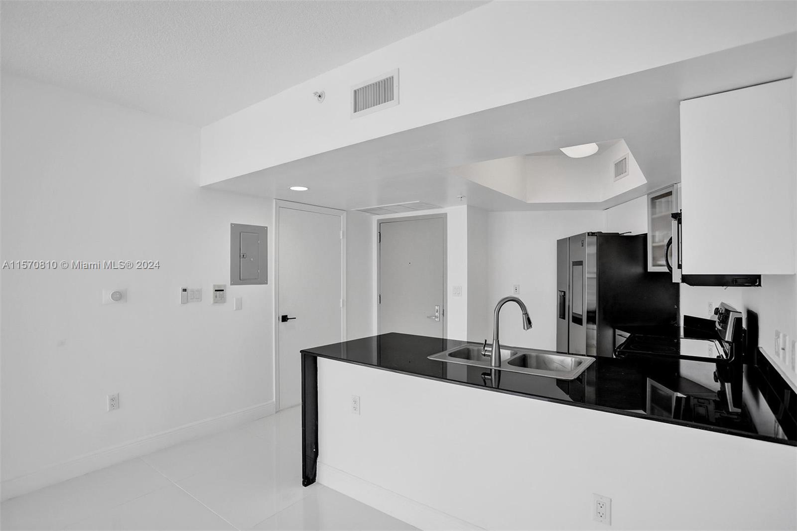 1750 N Bayshore Dr 5214, Miami, Florida 33132, 2 Bedrooms Bedrooms, ,2 BathroomsBathrooms,Residentiallease,For Rent,1750 N Bayshore Dr 5214,A11570810