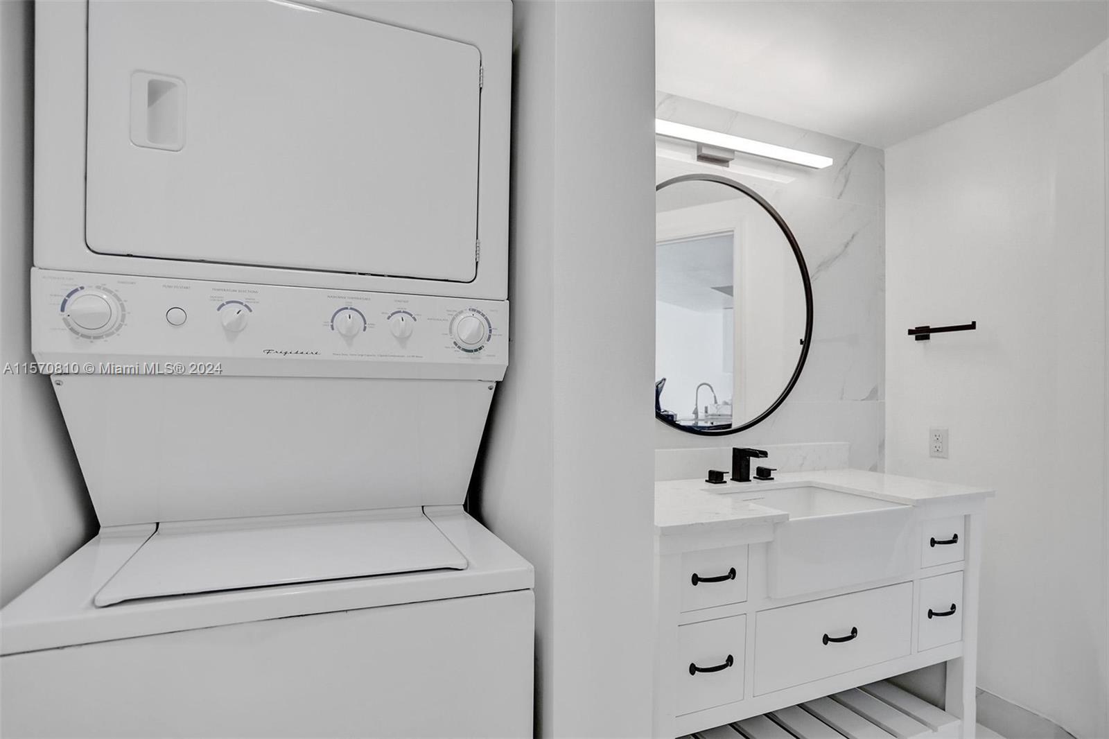 1750 N Bayshore Dr 5214, Miami, Florida 33132, 2 Bedrooms Bedrooms, ,2 BathroomsBathrooms,Residentiallease,For Rent,1750 N Bayshore Dr 5214,A11570810
