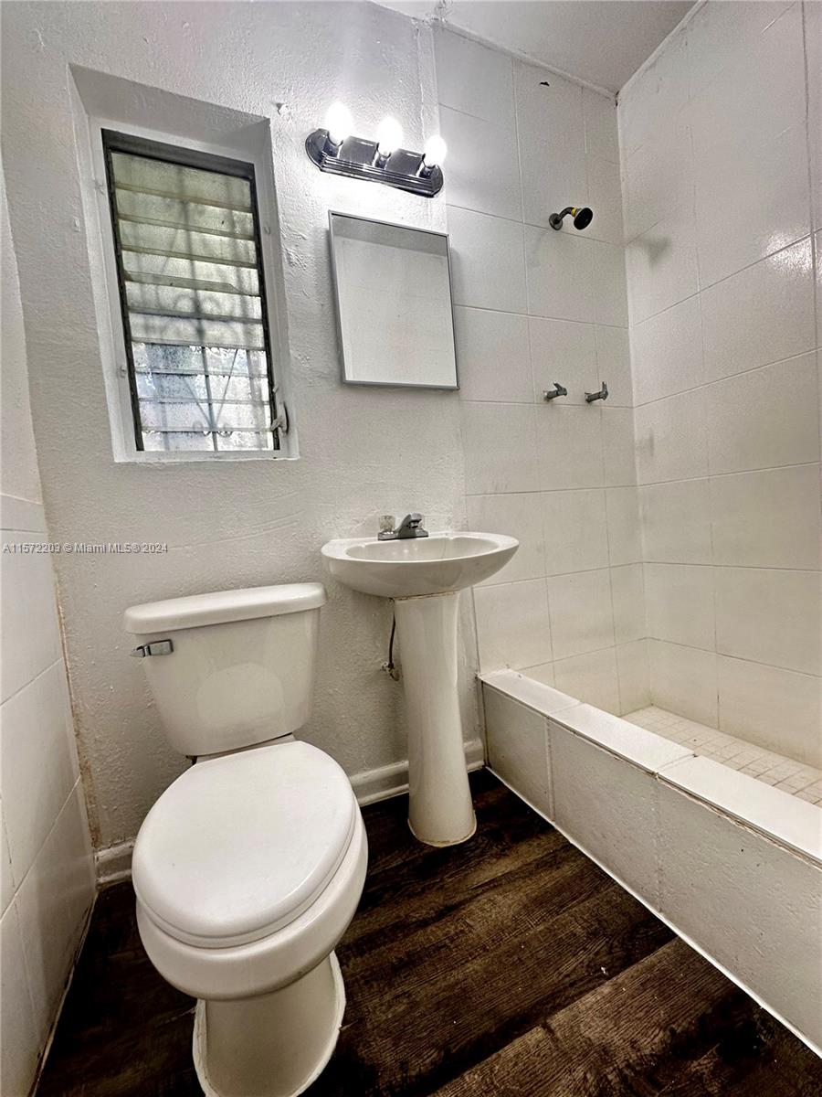 5500 N Miami Ave 8, Miami, Florida 33127, ,1 BathroomBathrooms,Residentiallease,For Rent,5500 N Miami Ave 8,A11572203