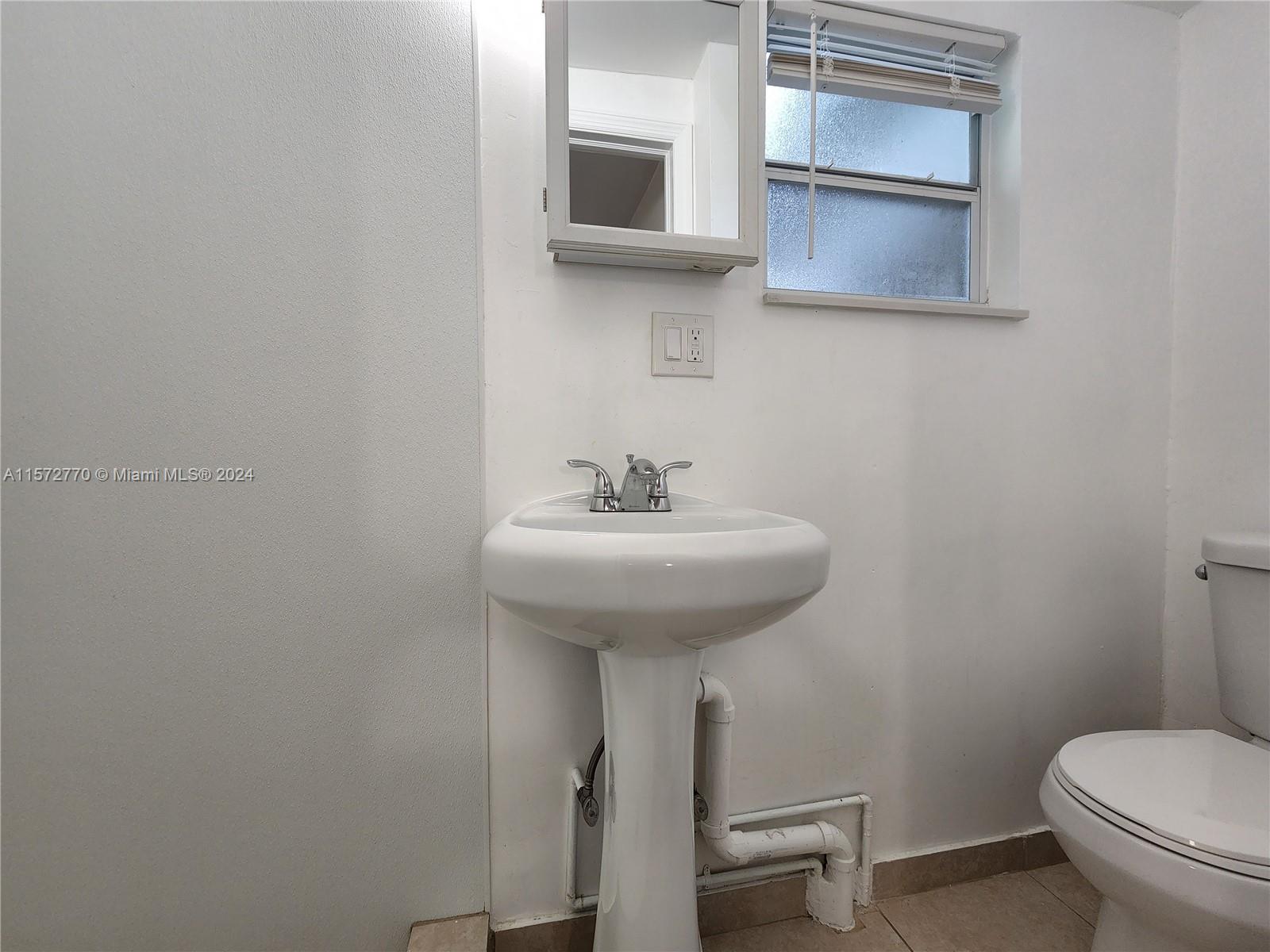 10335 NW 2nd Ct 3, Miami, Florida 33150, ,1 BathroomBathrooms,Residentiallease,For Rent,10335 NW 2nd Ct 3,A11572770