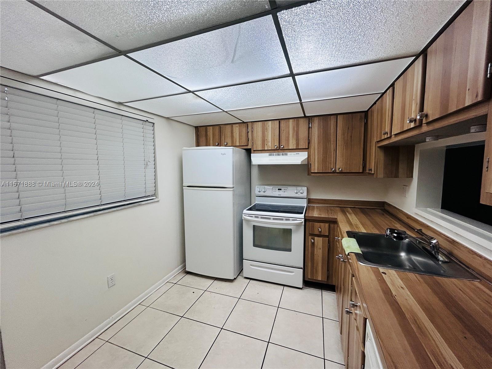 10875 SW 112th Ave 203, Miami, Florida 33176, 2 Bedrooms Bedrooms, ,2 BathroomsBathrooms,Residentiallease,For Rent,10875 SW 112th Ave 203,A11571888