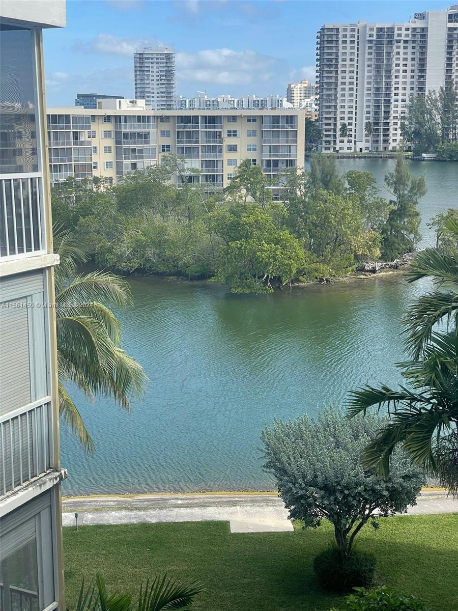 3030 Marcos Dr T604, Aventura, Florida 33160, 2 Bedrooms Bedrooms, ,2 BathroomsBathrooms,Residentiallease,For Rent,3030 Marcos Dr T604,A11561450