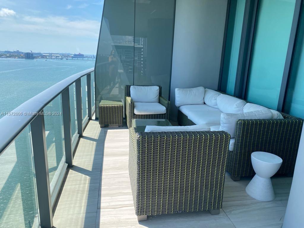 3131 NE 7th Ave 1706, Miami, Florida 33137, 3 Bedrooms Bedrooms, ,3 BathroomsBathrooms,Residentiallease,For Rent,3131 NE 7th Ave 1706,A11572806
