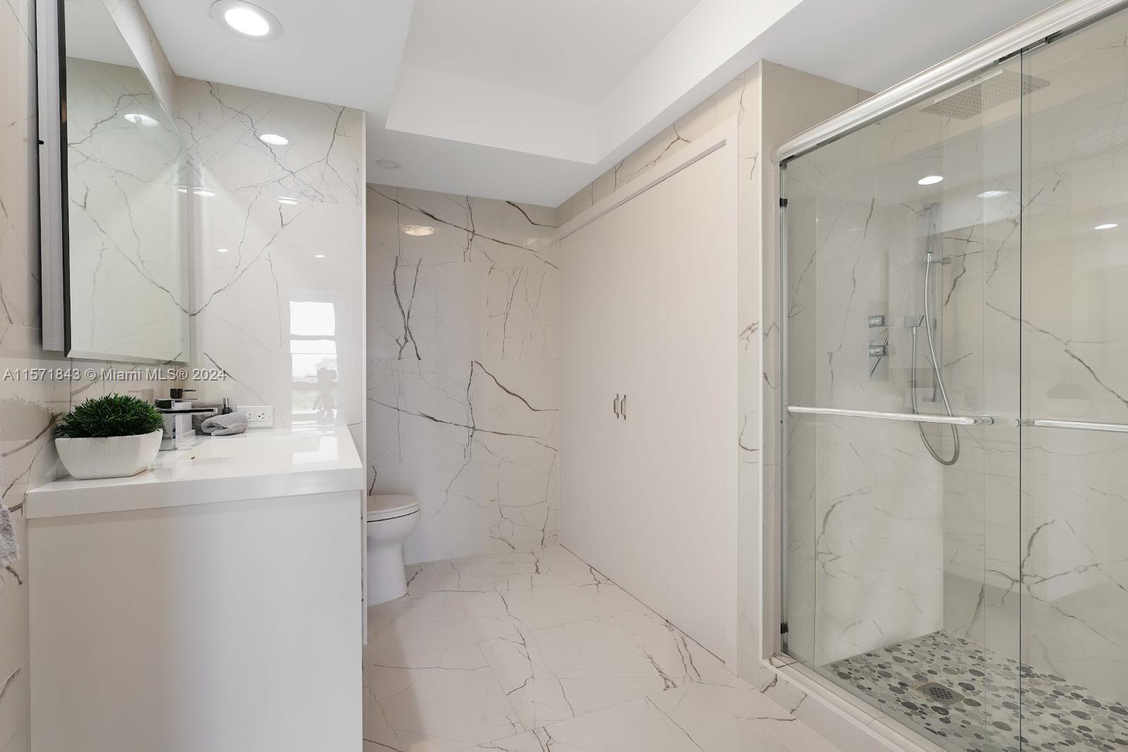 20281 E Country Club Dr 1109, Aventura, Florida 33180, 2 Bedrooms Bedrooms, ,2 BathroomsBathrooms,Residential,For Sale,20281 E Country Club Dr 1109,A11571843