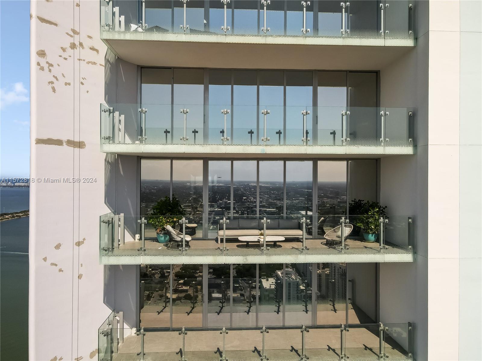 700 NE 26th Ter 5306, Miami, Florida 33137, 2 Bedrooms Bedrooms, ,2 BathroomsBathrooms,Residentiallease,For Rent,700 NE 26th Ter 5306,A11572818