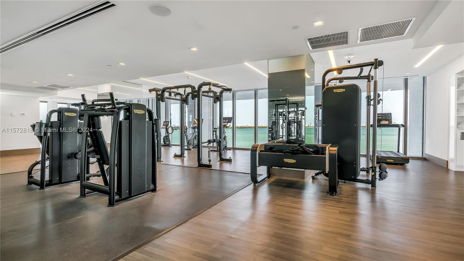 700 NE 26th Ter 5306, Miami, Florida 33137, 2 Bedrooms Bedrooms, ,2 BathroomsBathrooms,Residentiallease,For Rent,700 NE 26th Ter 5306,A11572818