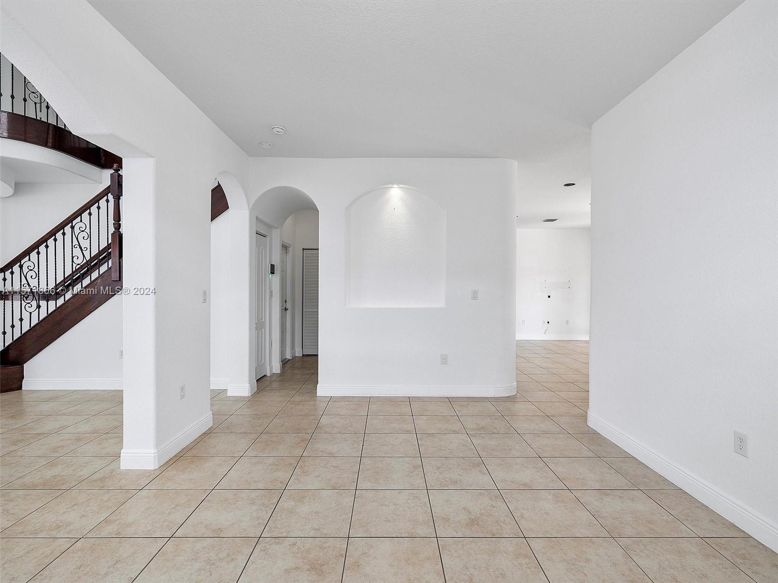 Listing Photo 10