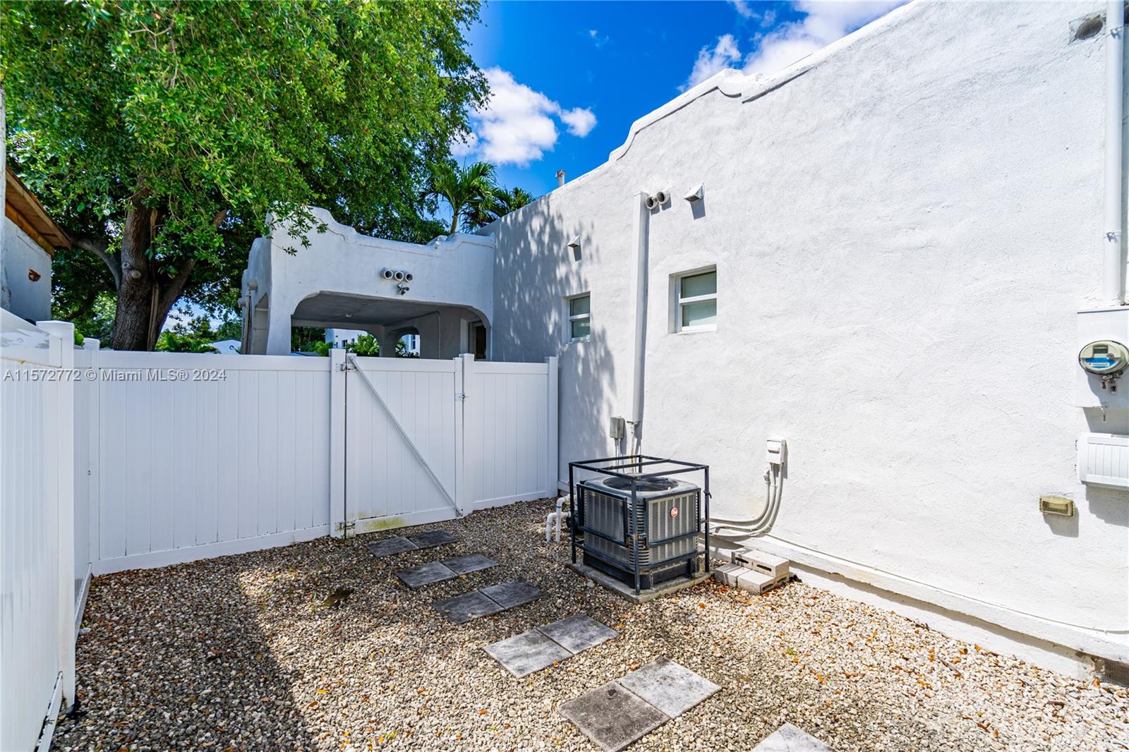 67 NE 50th St, Miami, Florida 33137, 3 Bedrooms Bedrooms, ,2 BathroomsBathrooms,Residentiallease,For Rent,67 NE 50th St,A11572772