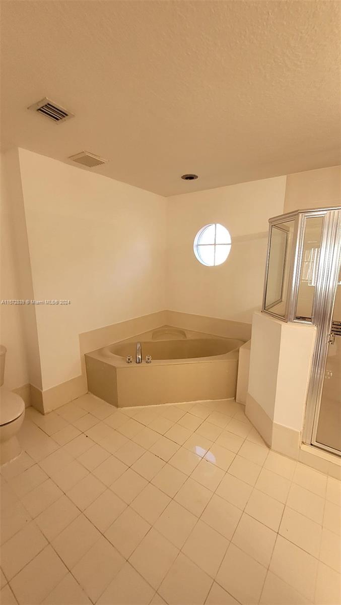 7375 NW 173rd Dr 52, Hialeah, Florida 33015, 3 Bedrooms Bedrooms, ,2 BathroomsBathrooms,Residentiallease,For Rent,7375 NW 173rd Dr 52,A11572839