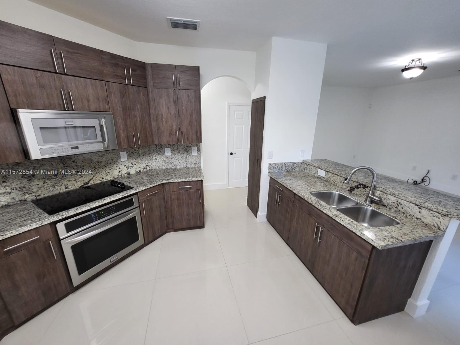 10949 SW 226th Ter, Miami, Florida 33170, 4 Bedrooms Bedrooms, ,2 BathroomsBathrooms,Residentiallease,For Rent,10949 SW 226th Ter,A11572854