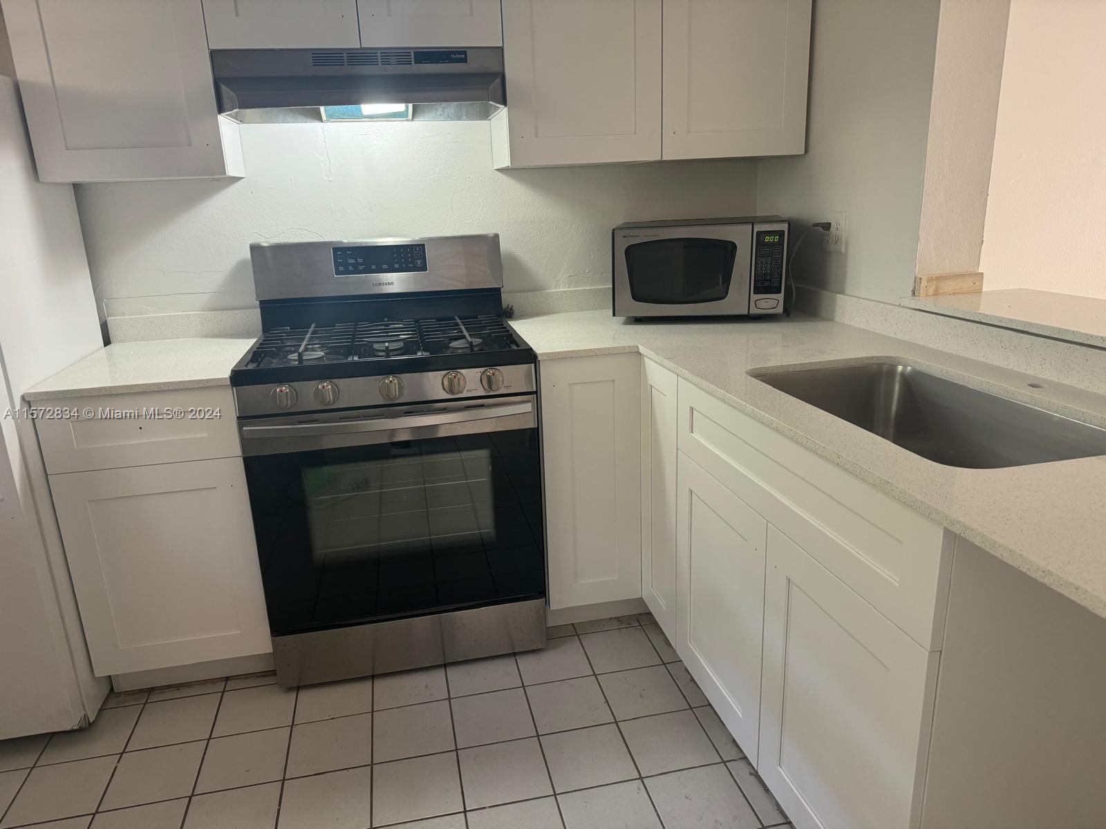 18111 NW 68th Ave F106, Hialeah, Florida 33015, 1 Bedroom Bedrooms, ,1 BathroomBathrooms,Residentiallease,For Rent,18111 NW 68th Ave F106,A11572834