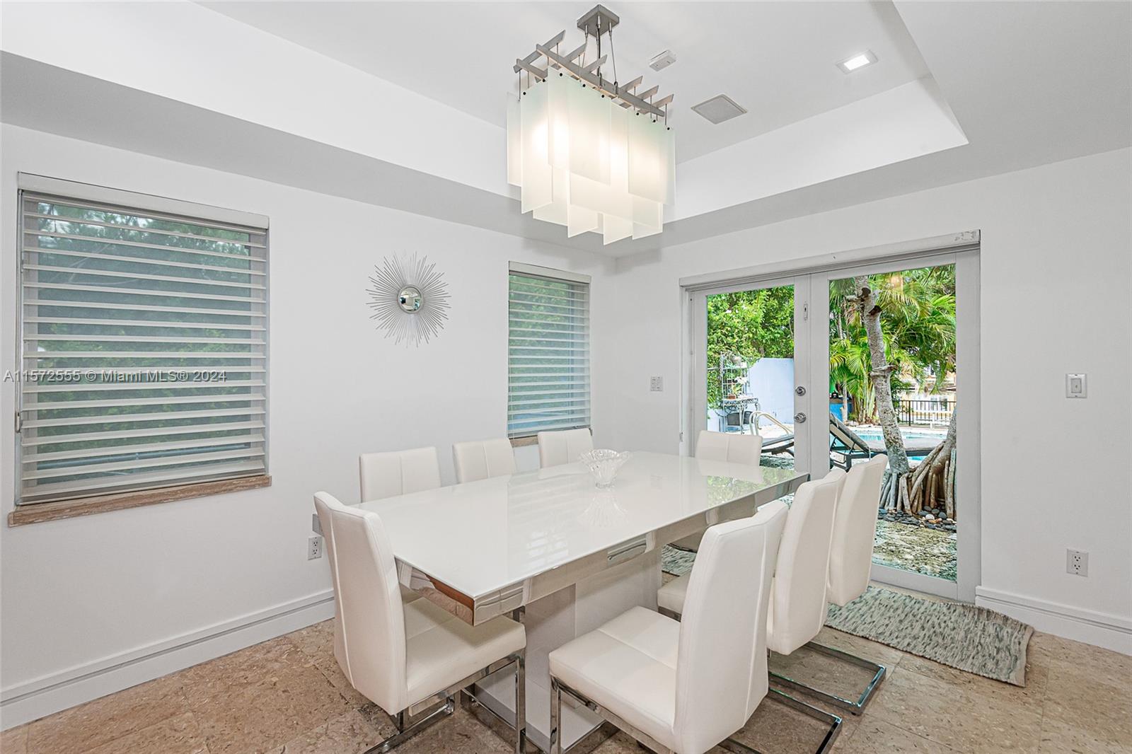 1325 Marseille Dr 0, Miami Beach, Florida 33141, 3 Bedrooms Bedrooms, ,3 BathroomsBathrooms,Residentiallease,For Rent,1325 Marseille Dr 0,A11572555