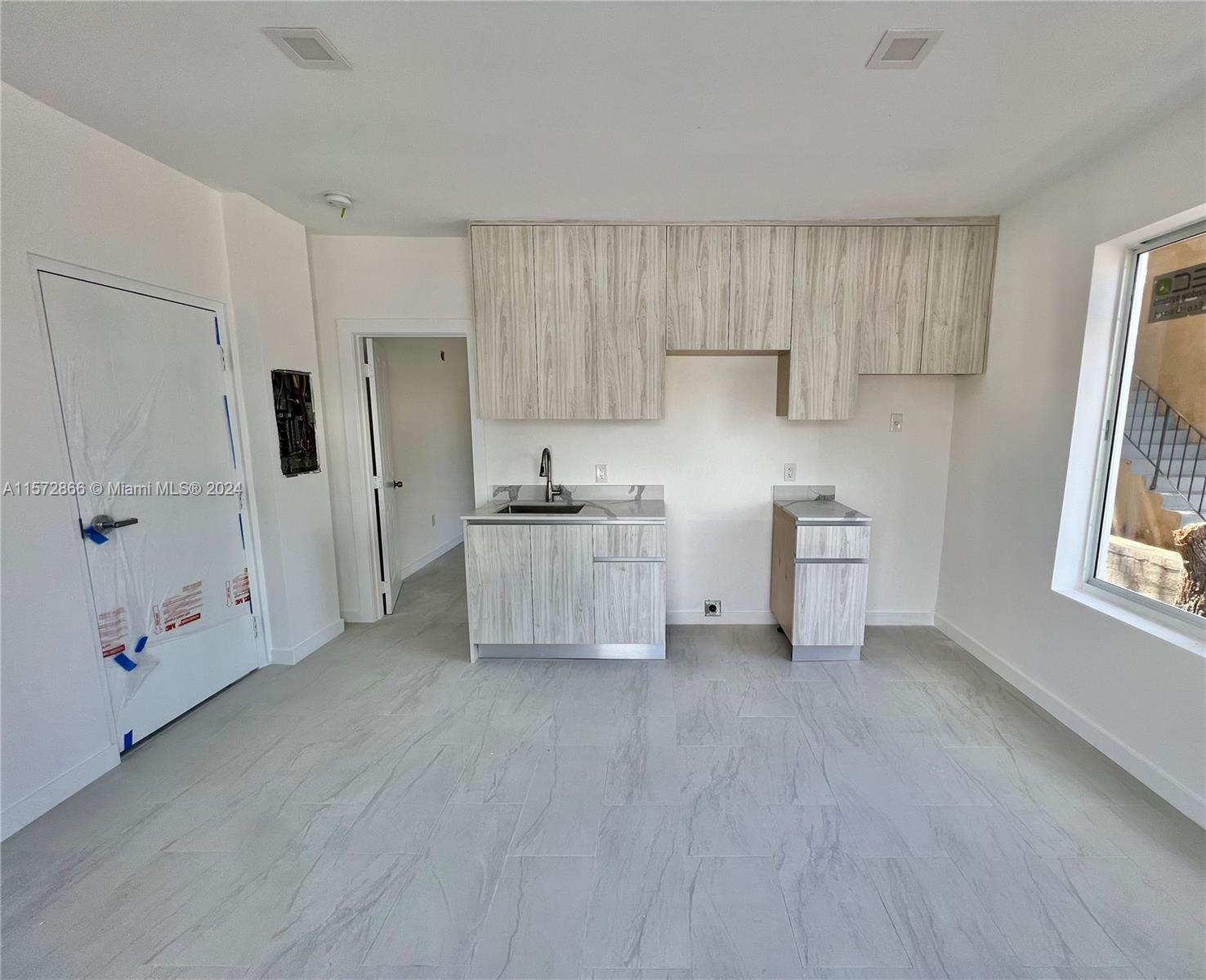1306 SW 6th St 9, Miami, Florida 33135, 1 Bedroom Bedrooms, ,1 BathroomBathrooms,Residentiallease,For Rent,1306 SW 6th St 9,A11572866