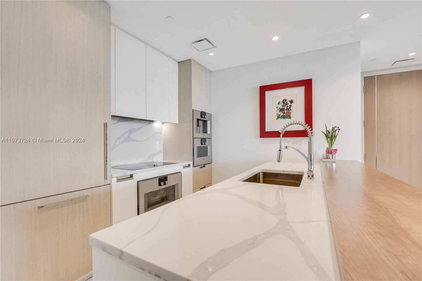 15701 Collins Ave 2804, Sunny Isles Beach, Florida 33160, 2 Bedrooms Bedrooms, ,2 BathroomsBathrooms,Residential,For Sale,15701 Collins Ave 2804,A11572724