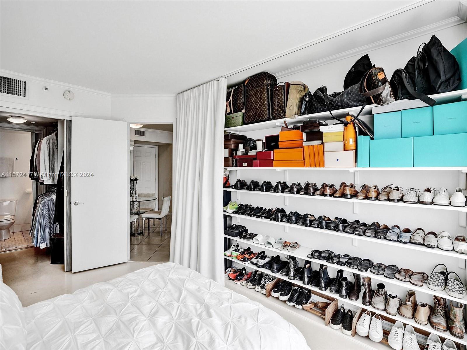 1621 Bay Rd 606, Miami Beach, Florida 33139, 2 Bedrooms Bedrooms, ,2 BathroomsBathrooms,Residential,For Sale,1621 Bay Rd 606,A11572417