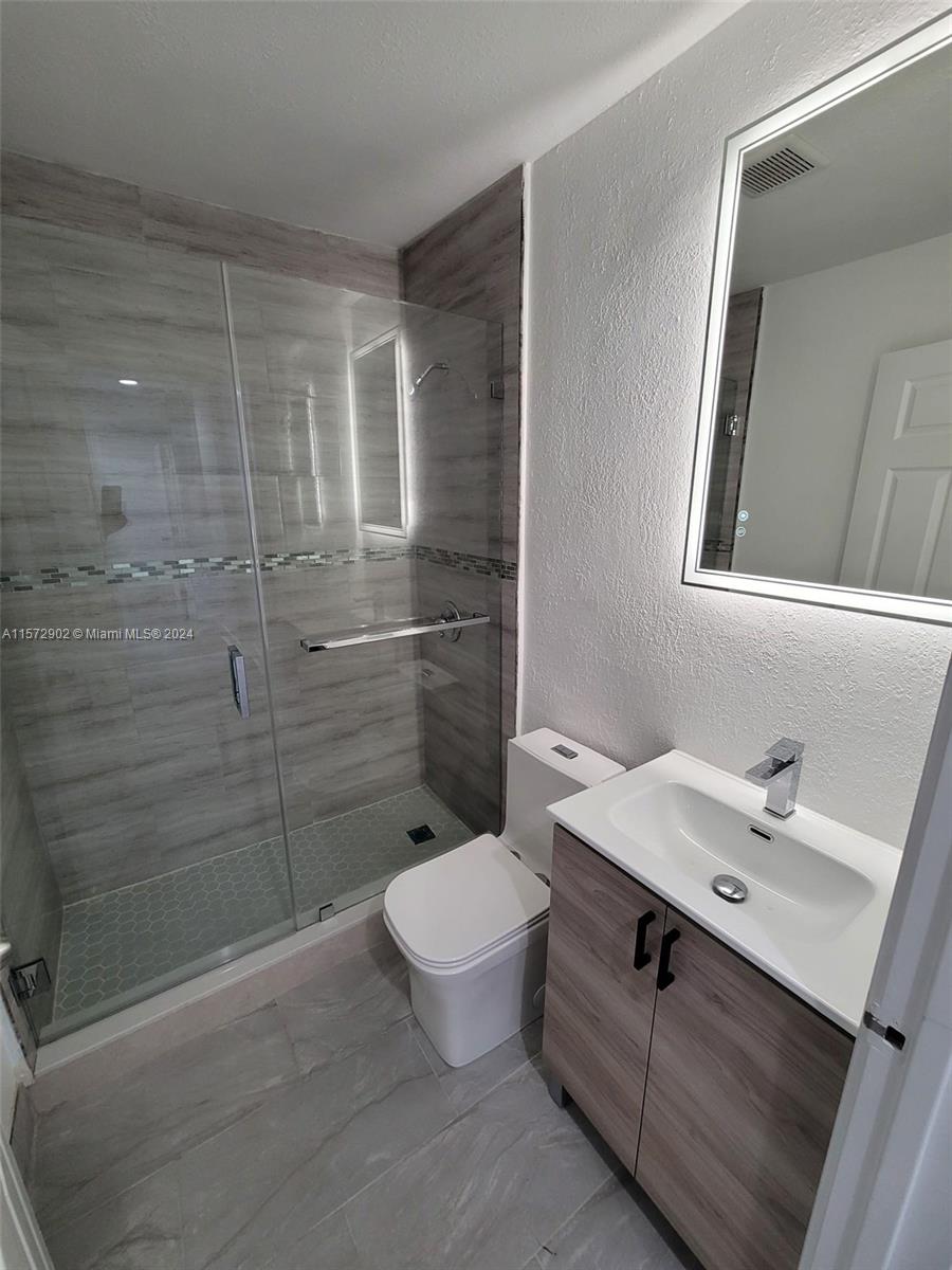 2238 NW 5th St 2, Miami, Florida 33125, 3 Bedrooms Bedrooms, ,1 BathroomBathrooms,Residentiallease,For Rent,2238 NW 5th St 2,A11572902
