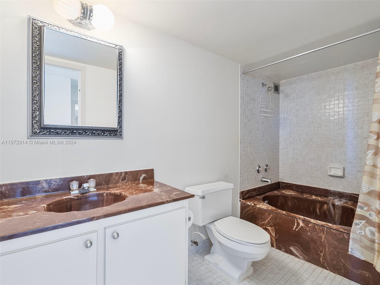 600 Parkview Dr 503, Hallandale Beach, Florida 33009, 1 Bedroom Bedrooms, ,1 BathroomBathrooms,Residential,For Sale,600 Parkview Dr 503,A11572914