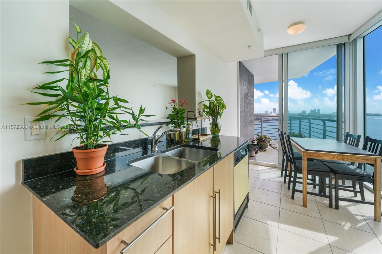 335 S Biscayne Blvd 1909, Miami, Florida 33131, 3 Bedrooms Bedrooms, ,2 BathroomsBathrooms,Residentiallease,For Rent,335 S Biscayne Blvd 1909,A11572389