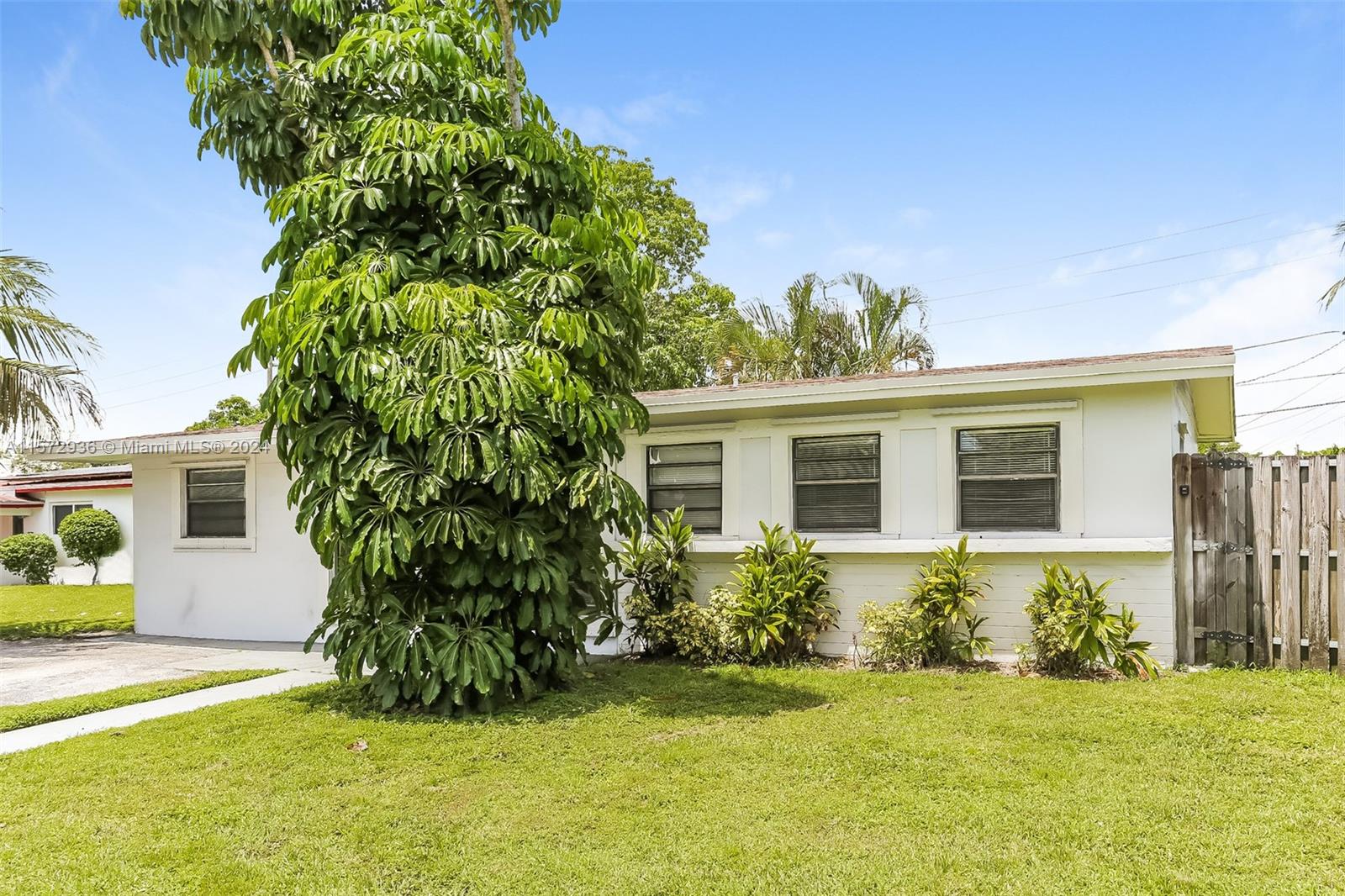 4721 NW 12th St, Lauderhill, Florida 33313, 3 Bedrooms Bedrooms, ,1 BathroomBathrooms,Residentiallease,For Rent,4721 NW 12th St,A11572936