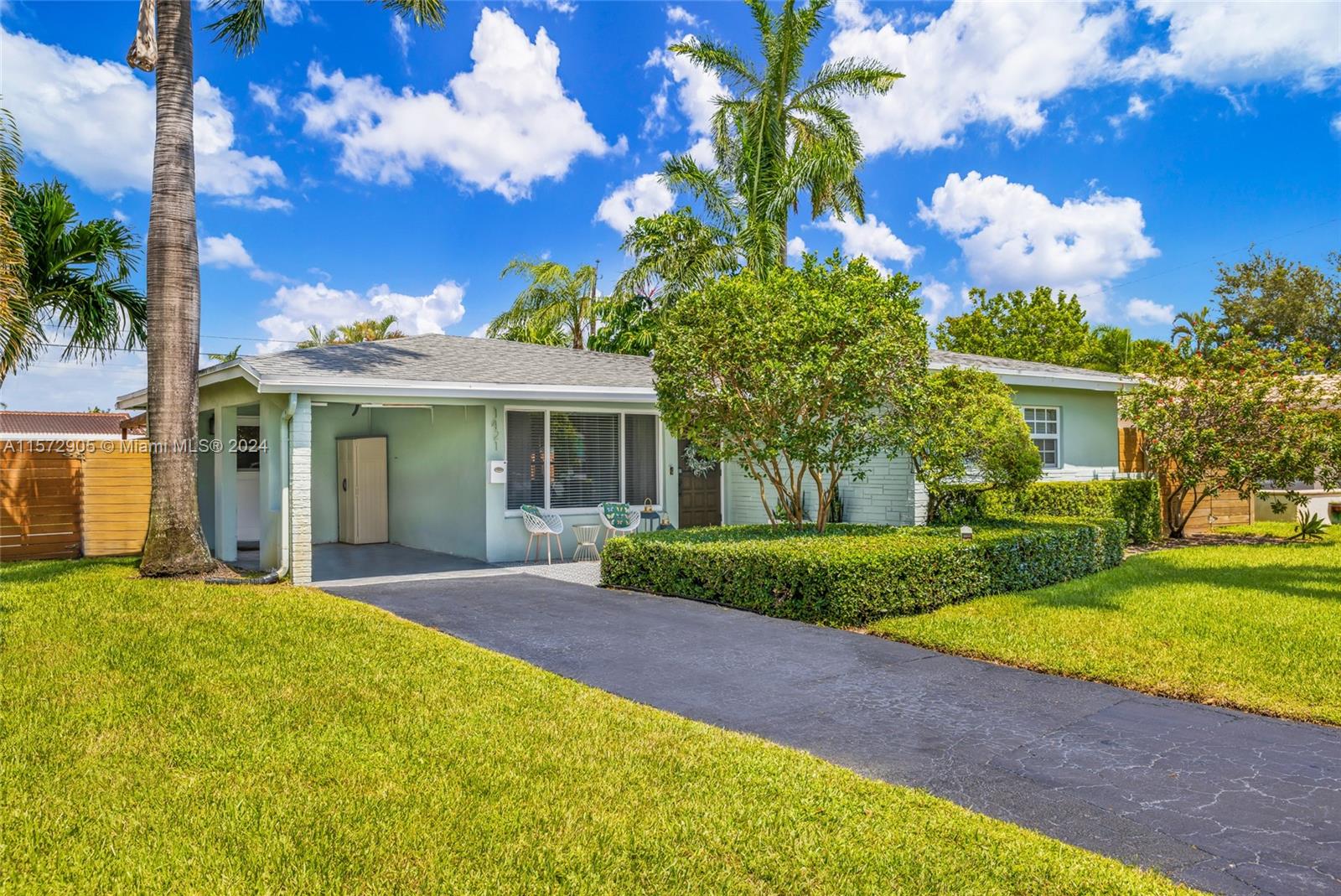 1421 NE 41st St 1421, Oakland Park, Florida 33334, 2 Bedrooms Bedrooms, ,2 BathroomsBathrooms,Residentiallease,For Rent,1421 NE 41st St 1421,A11572905