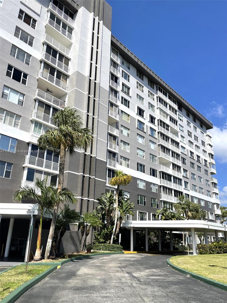 3850  Washington St #907 For Sale A11572679, FL