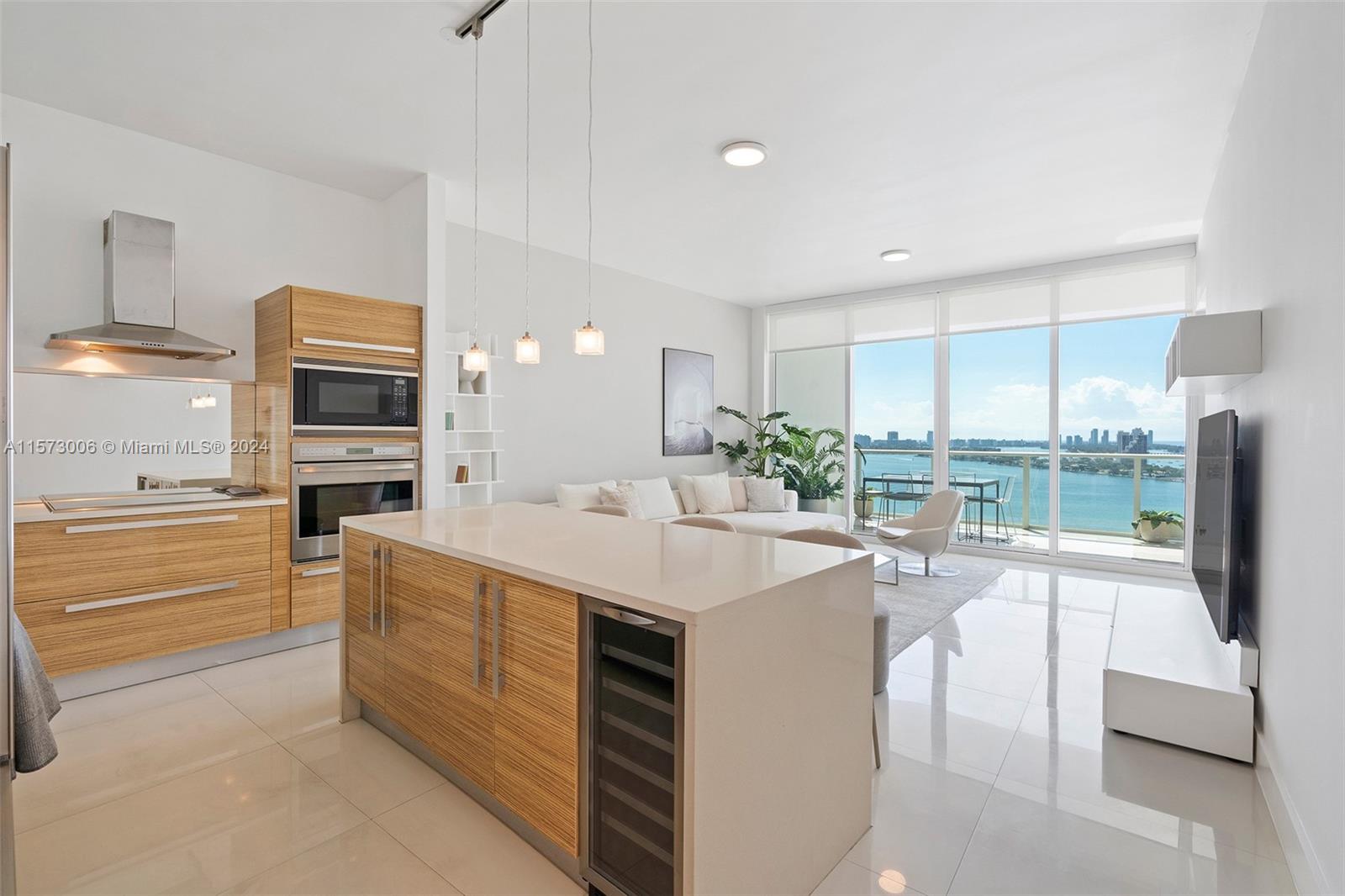 2020 N Bayshore Dr 2105, Miami, Florida 33137, 2 Bedrooms Bedrooms, ,2 BathroomsBathrooms,Residentiallease,For Rent,2020 N Bayshore Dr 2105,A11573006