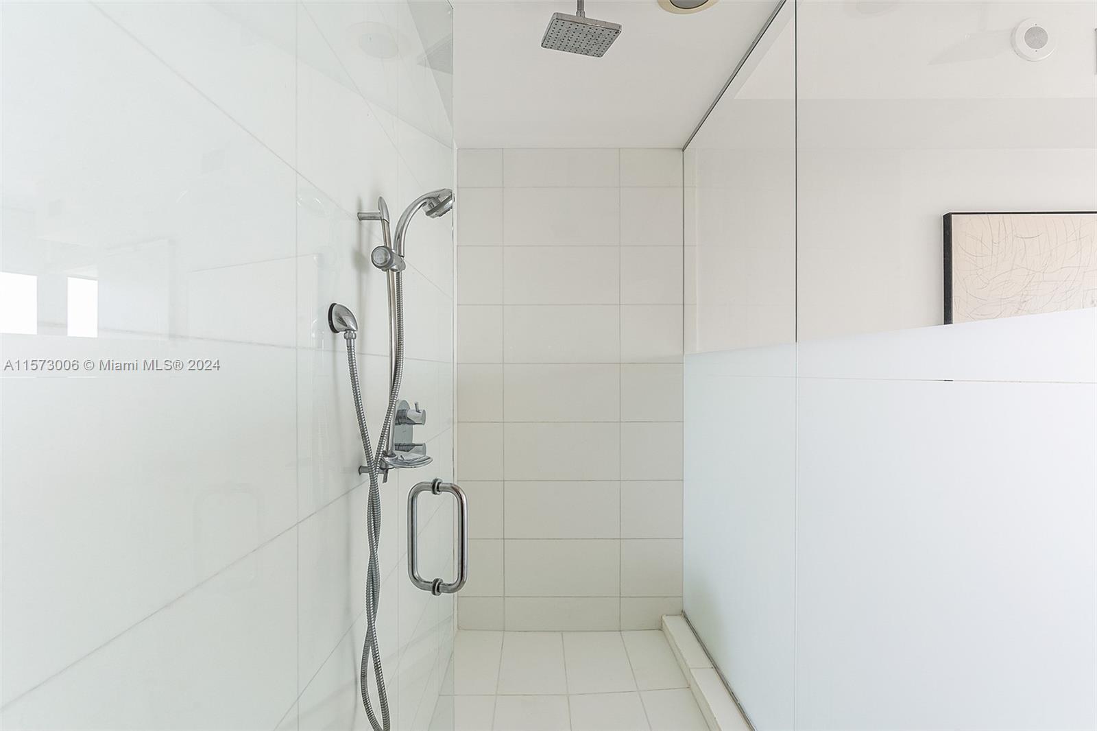 2020 N Bayshore Dr 2105, Miami, Florida 33137, 2 Bedrooms Bedrooms, ,2 BathroomsBathrooms,Residentiallease,For Rent,2020 N Bayshore Dr 2105,A11573006