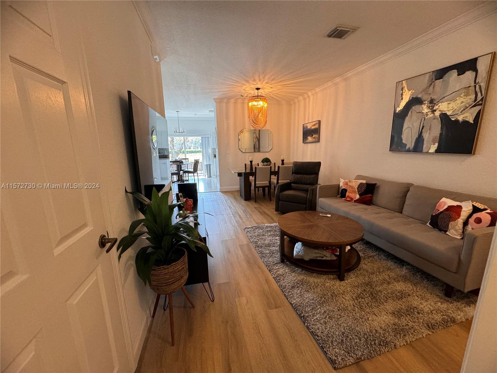 8258 NW 108th Pl 6-4, Doral, Florida 33178, 4 Bedrooms Bedrooms, ,3 BathroomsBathrooms,Residential,For Sale,8258 NW 108th Pl 6-4,A11572730