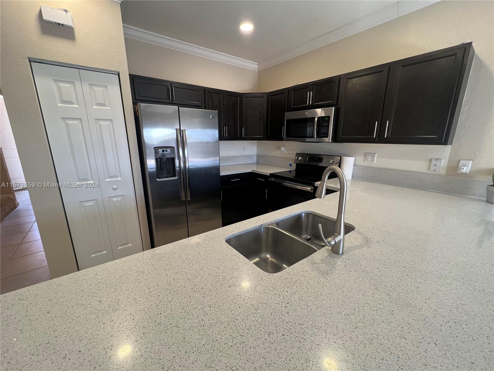 11561 SW 248th Ter 11561, Homestead, Florida 33032, 3 Bedrooms Bedrooms, ,2 BathroomsBathrooms,Residentiallease,For Rent,11561 SW 248th Ter 11561,A11572659