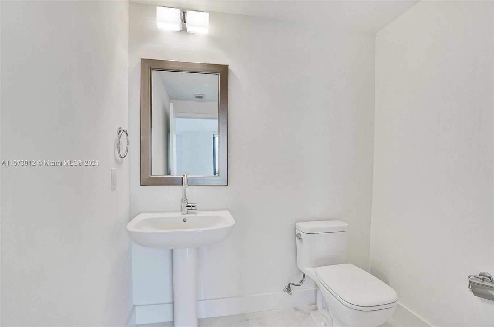 301 Altara Ave 835, Coral Gables, Florida 33146, 3 Bedrooms Bedrooms, ,2 BathroomsBathrooms,Residentiallease,For Rent,301 Altara Ave 835,A11573012