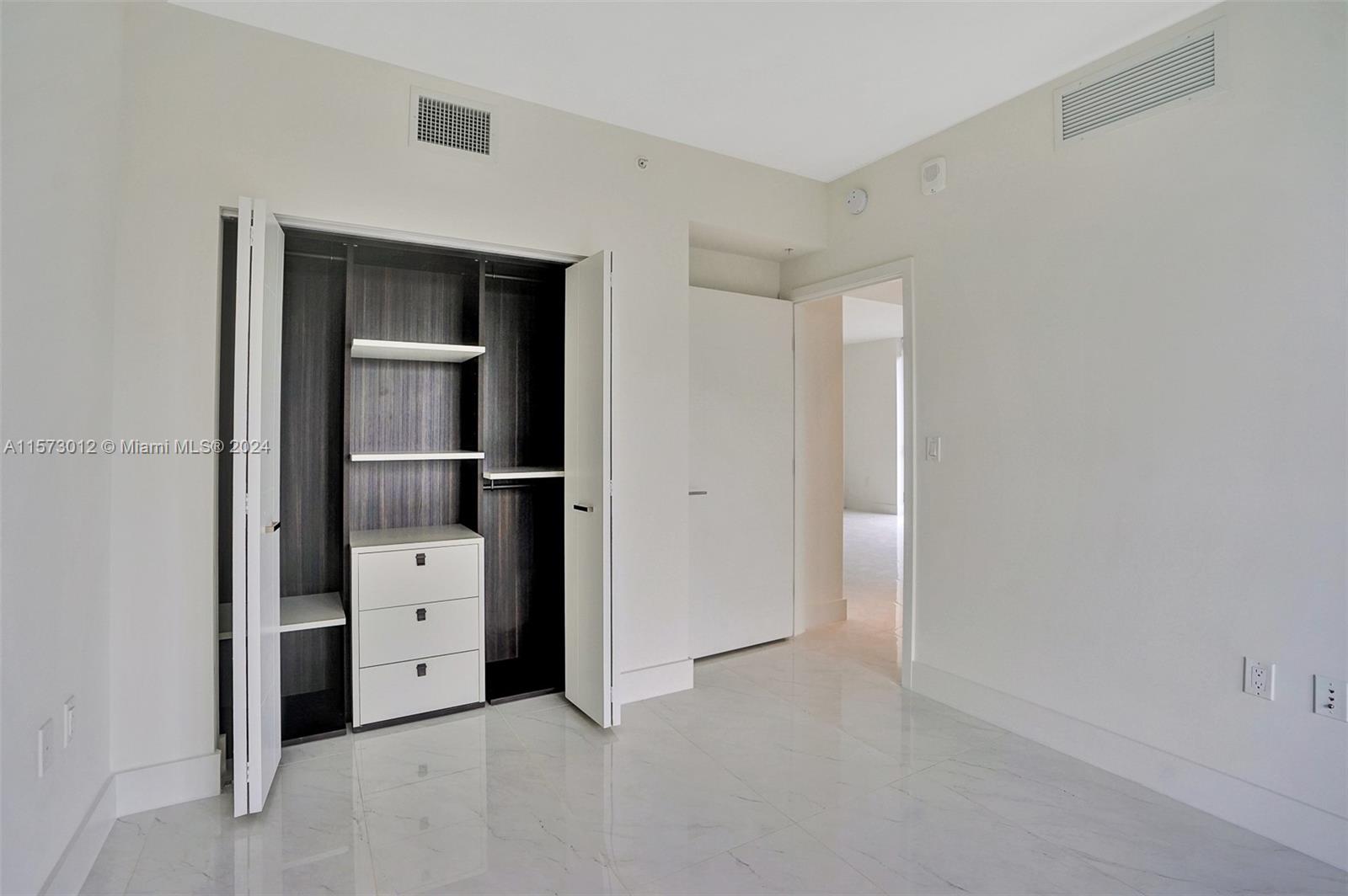 301 Altara Ave 835, Coral Gables, Florida 33146, 3 Bedrooms Bedrooms, ,2 BathroomsBathrooms,Residentiallease,For Rent,301 Altara Ave 835,A11573012