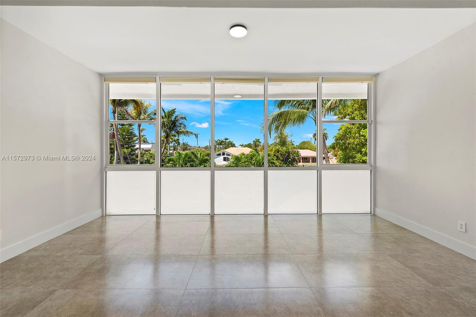 552 PALM DRIVE, Hallandale Beach, Florida 33009, 7 Bedrooms Bedrooms, ,5 BathroomsBathrooms,Residentiallease,For Rent,552 PALM DRIVE,A11572973