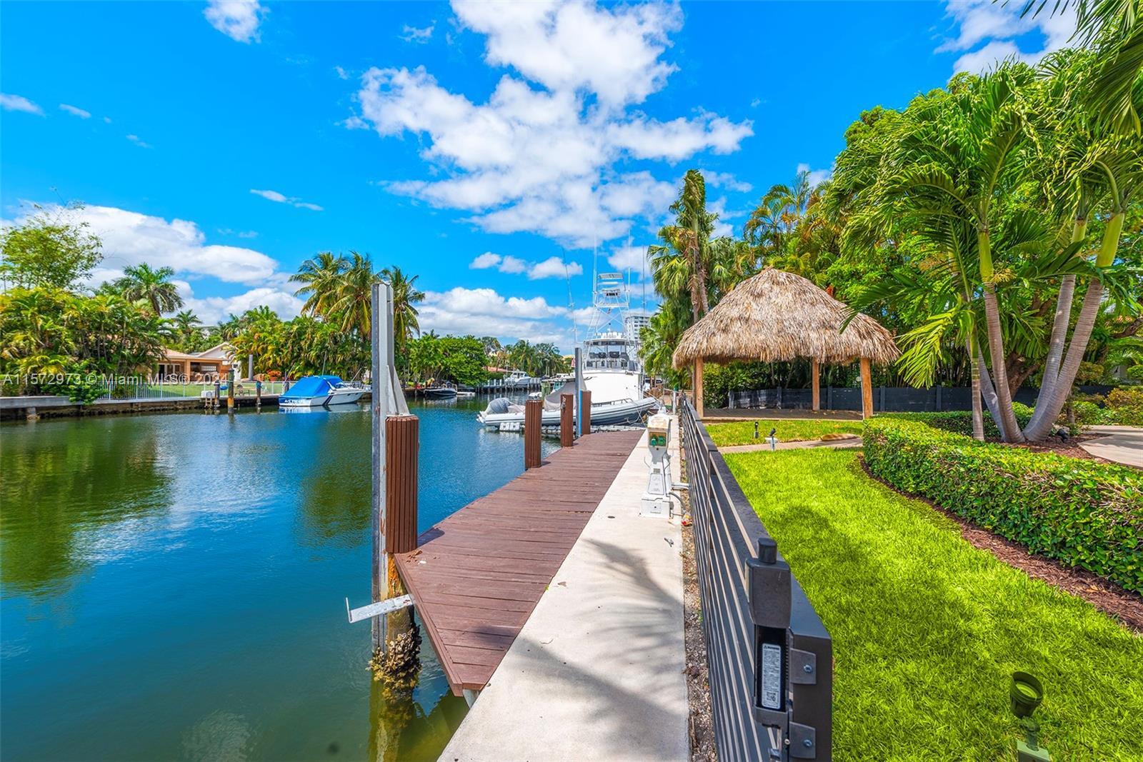 552 PALM DRIVE, Hallandale Beach, Florida 33009, 7 Bedrooms Bedrooms, ,5 BathroomsBathrooms,Residentiallease,For Rent,552 PALM DRIVE,A11572973