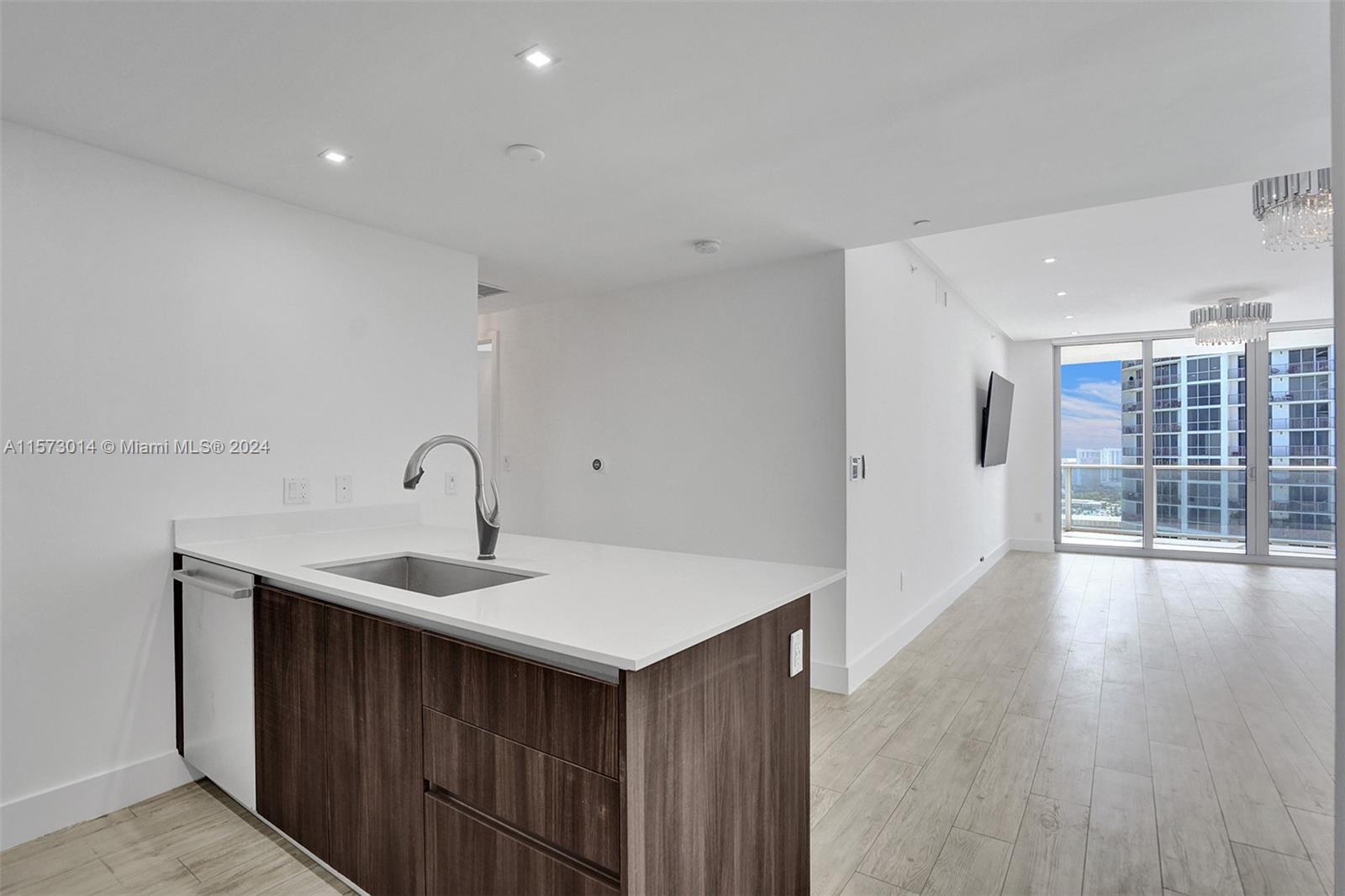 488 NE 18th St 4510, Miami, Florida 33132, 3 Bedrooms Bedrooms, ,3 BathroomsBathrooms,Residentiallease,For Rent,488 NE 18th St 4510,A11573014