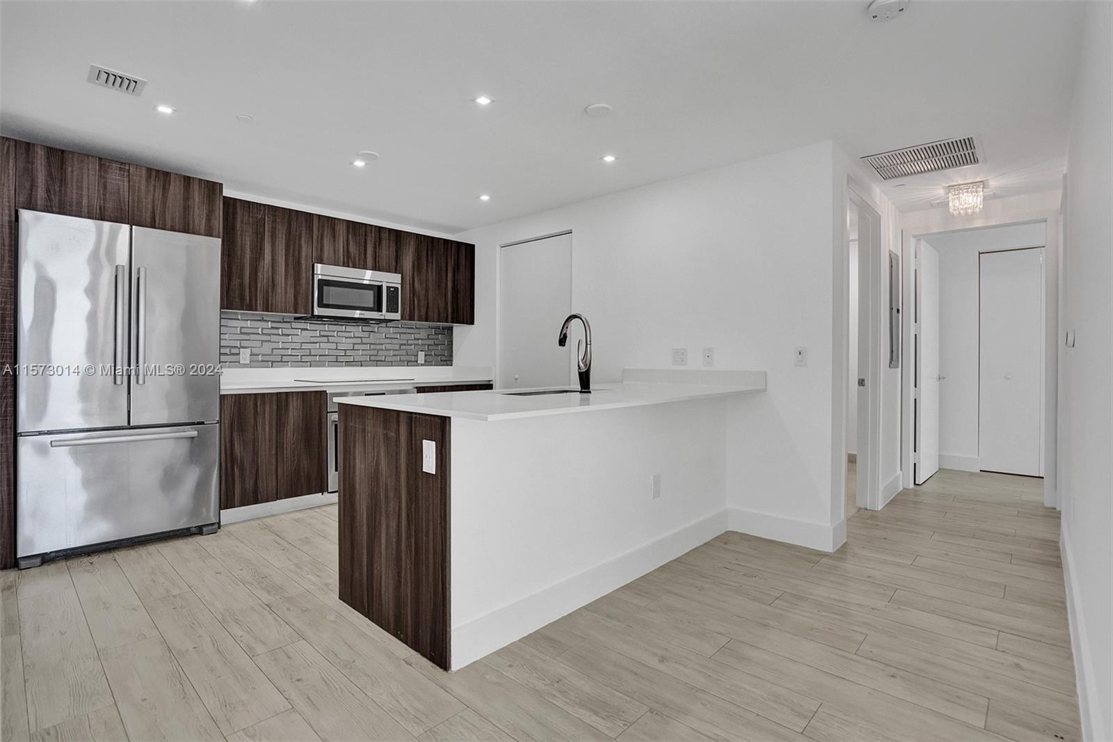 488 NE 18th St 4510, Miami, Florida 33132, 3 Bedrooms Bedrooms, ,3 BathroomsBathrooms,Residentiallease,For Rent,488 NE 18th St 4510,A11573014