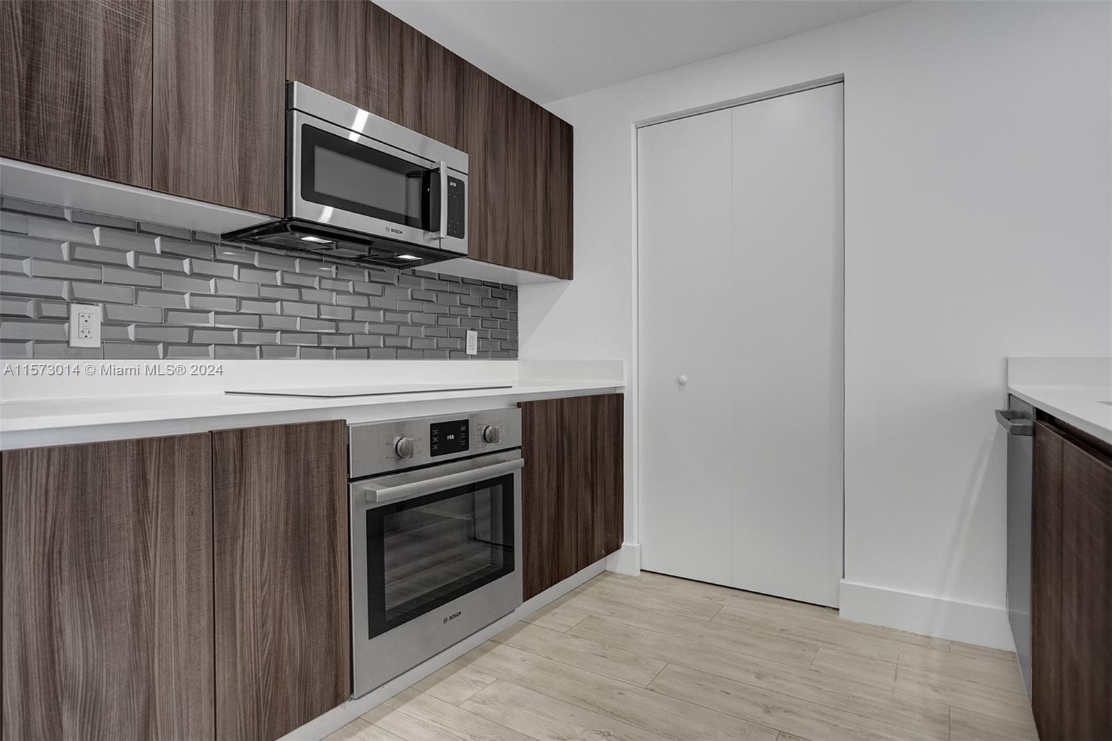 488 NE 18th St 4510, Miami, Florida 33132, 3 Bedrooms Bedrooms, ,3 BathroomsBathrooms,Residentiallease,For Rent,488 NE 18th St 4510,A11573014