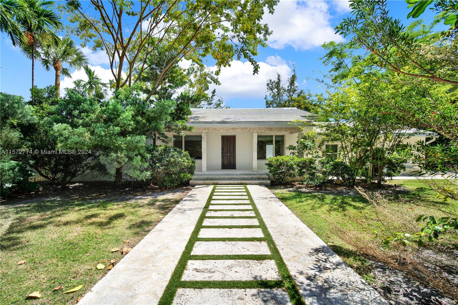 520 Bay Point Rd, Miami, Florida 33137, 4 Bedrooms Bedrooms, ,2 BathroomsBathrooms,Residential,For Sale,520 Bay Point Rd,A11572774