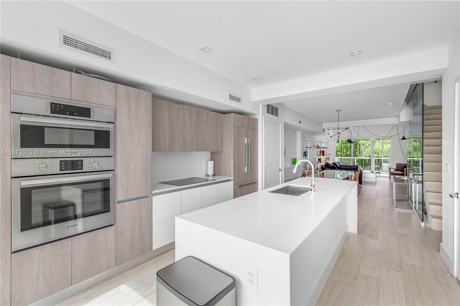 455 NE 39th St 109, Miami, Florida 33137, 2 Bedrooms Bedrooms, ,2 BathroomsBathrooms,Residentiallease,For Rent,455 NE 39th St 109,A11573003