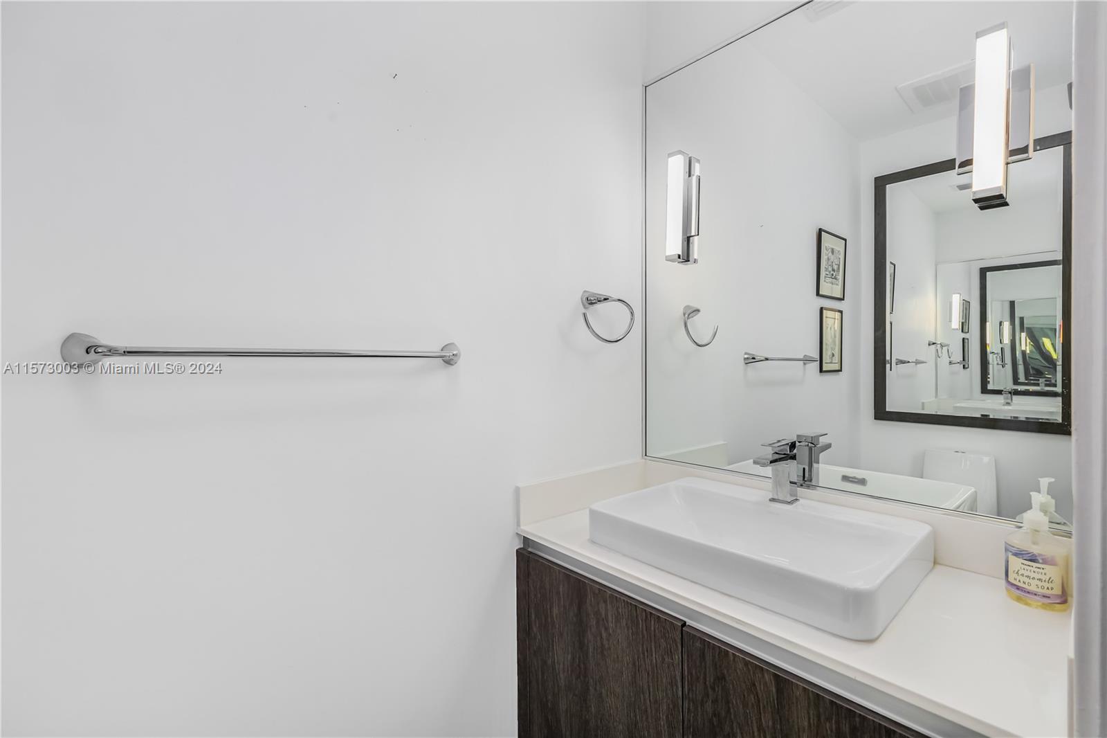 455 NE 39th St 109, Miami, Florida 33137, 2 Bedrooms Bedrooms, ,2 BathroomsBathrooms,Residentiallease,For Rent,455 NE 39th St 109,A11573003