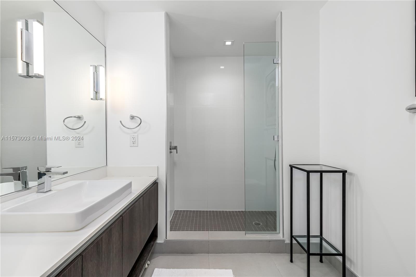 455 NE 39th St 109, Miami, Florida 33137, 2 Bedrooms Bedrooms, ,2 BathroomsBathrooms,Residentiallease,For Rent,455 NE 39th St 109,A11573003
