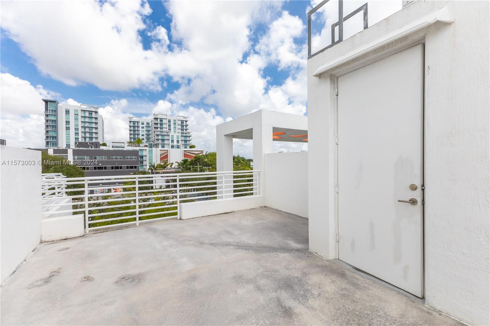 455 NE 39th St 109, Miami, Florida 33137, 2 Bedrooms Bedrooms, ,2 BathroomsBathrooms,Residentiallease,For Rent,455 NE 39th St 109,A11573003