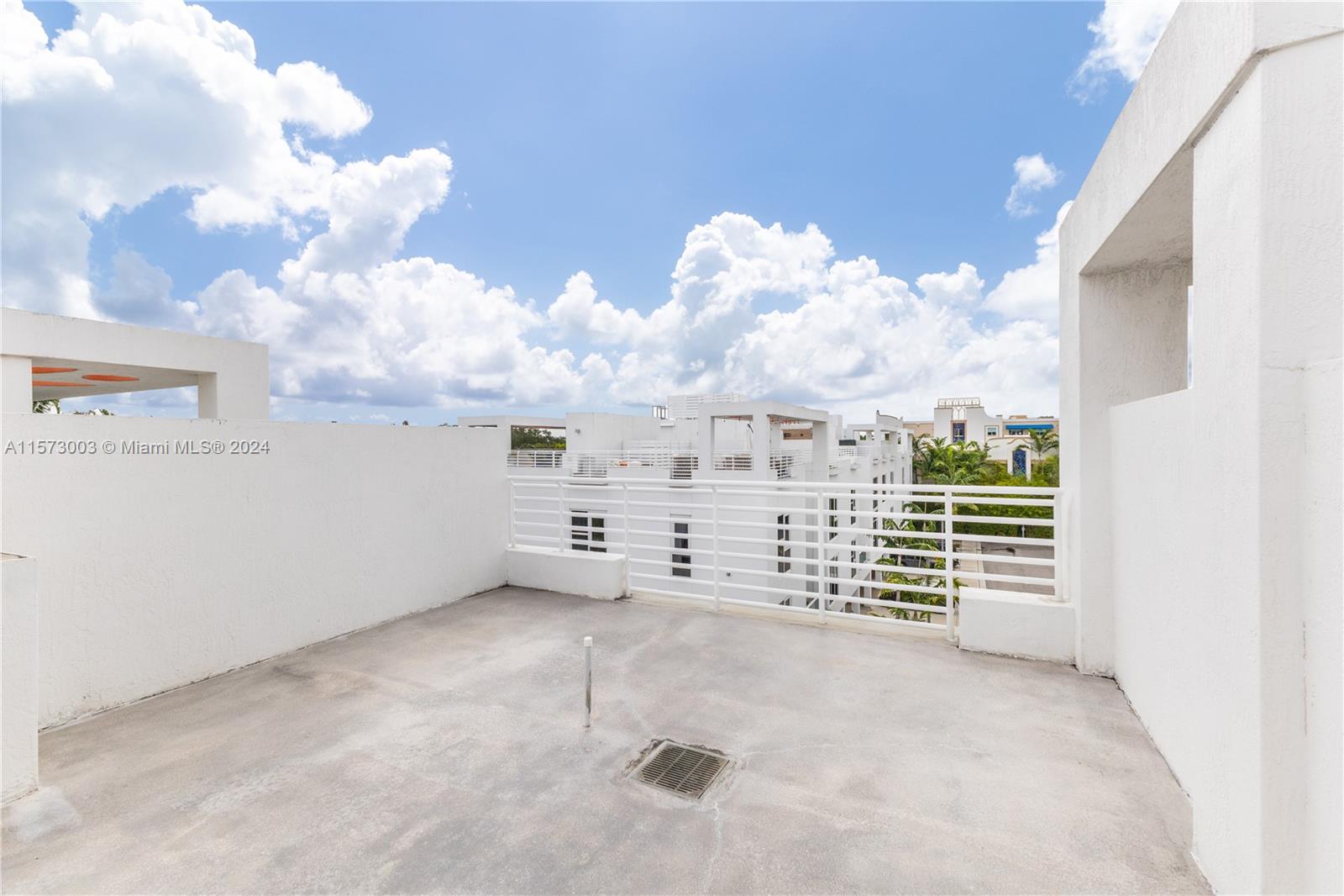 455 NE 39th St 109, Miami, Florida 33137, 2 Bedrooms Bedrooms, ,2 BathroomsBathrooms,Residentiallease,For Rent,455 NE 39th St 109,A11573003