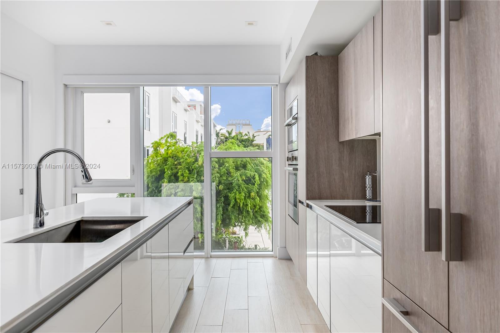 455 NE 39th St 109, Miami, Florida 33137, 2 Bedrooms Bedrooms, ,2 BathroomsBathrooms,Residentiallease,For Rent,455 NE 39th St 109,A11573003