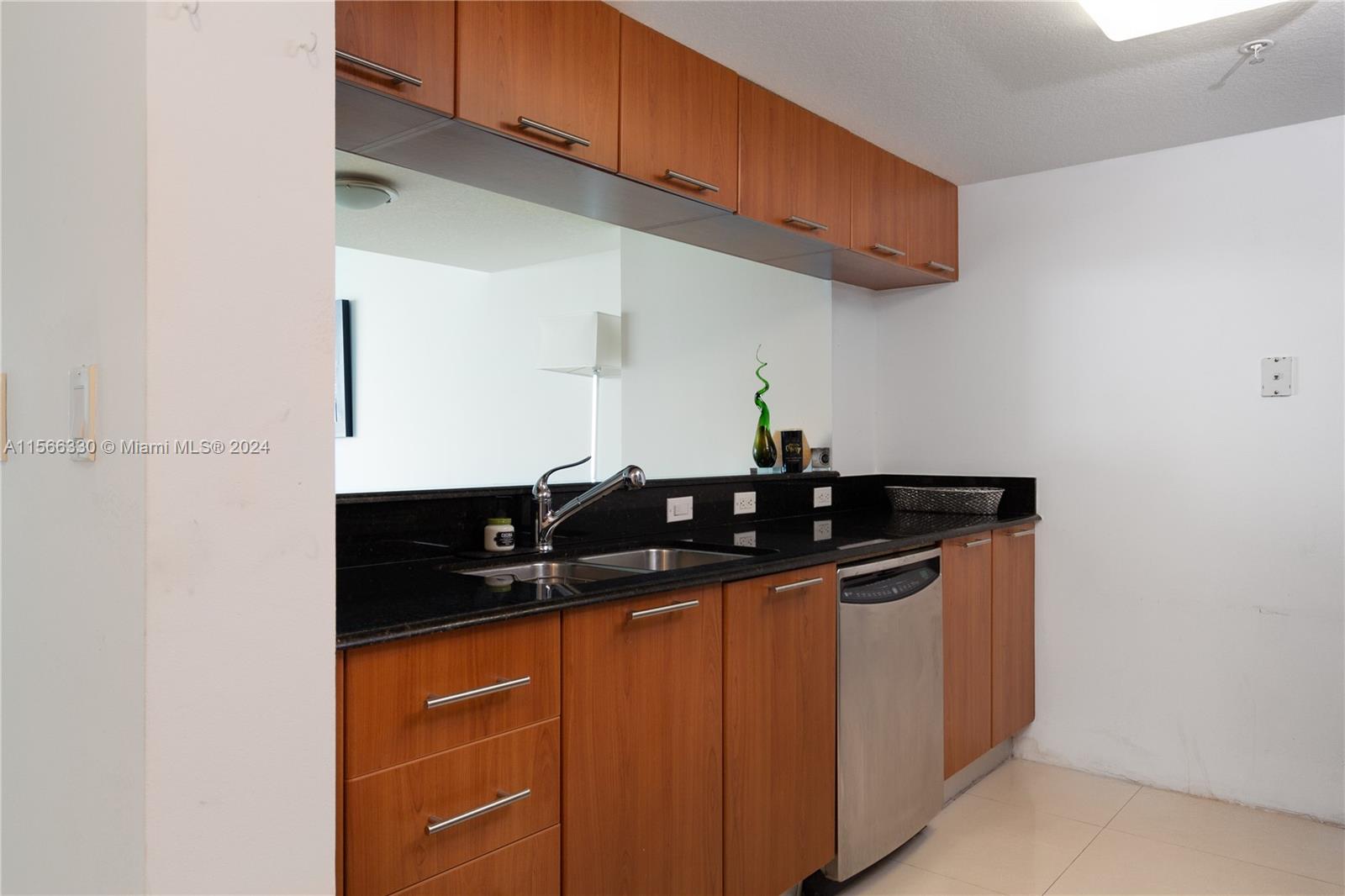 1800 N Bayshore Dr 3211, Miami, Florida 33132, 1 Bedroom Bedrooms, ,1 BathroomBathrooms,Residentiallease,For Rent,1800 N Bayshore Dr 3211,A11566330