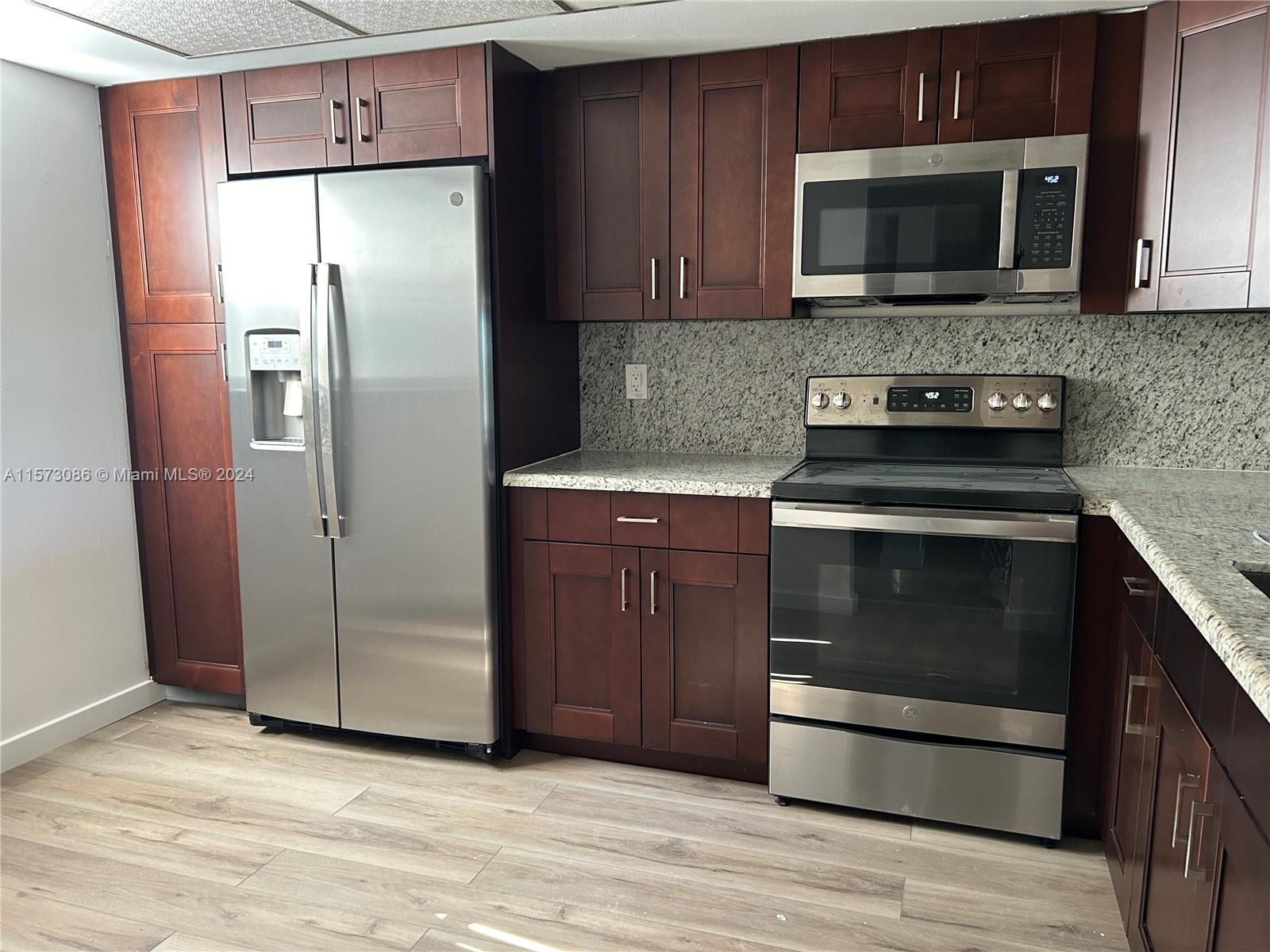 16091 Blatt Blvd 412, Weston, Florida 33326, 2 Bedrooms Bedrooms, ,2 BathroomsBathrooms,Residentiallease,For Rent,16091 Blatt Blvd 412,A11573086