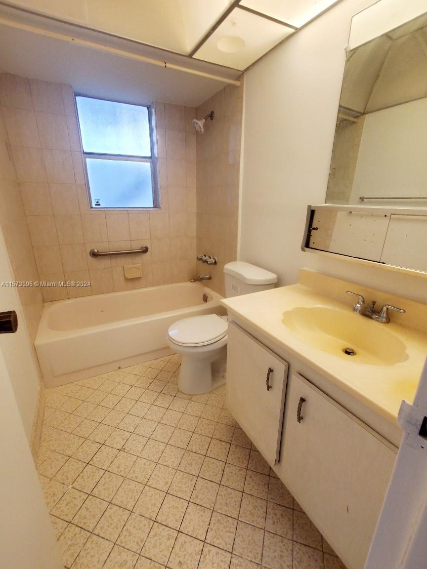 1810 N Lauderdale Ave 2209, North Lauderdale, Florida 33068, 2 Bedrooms Bedrooms, ,2 BathroomsBathrooms,Residentiallease,For Rent,1810 N Lauderdale Ave 2209,A11573096