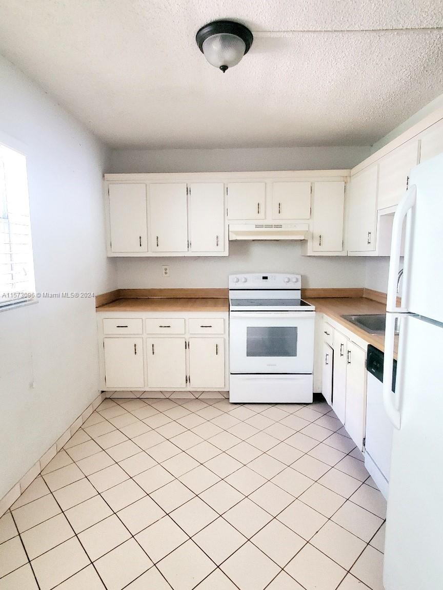 1810 N Lauderdale Ave 2209, North Lauderdale, Florida 33068, 2 Bedrooms Bedrooms, ,2 BathroomsBathrooms,Residentiallease,For Rent,1810 N Lauderdale Ave 2209,A11573096