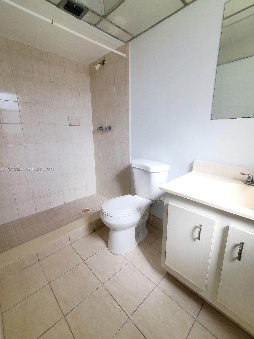 1810 N Lauderdale Ave 2209, North Lauderdale, Florida 33068, 2 Bedrooms Bedrooms, ,2 BathroomsBathrooms,Residentiallease,For Rent,1810 N Lauderdale Ave 2209,A11573096